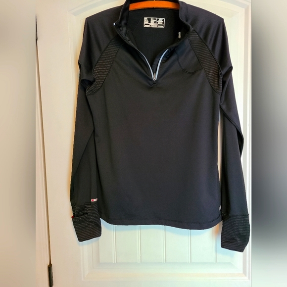 New Balance On the Run Black Pullover - Picture 1 of 8